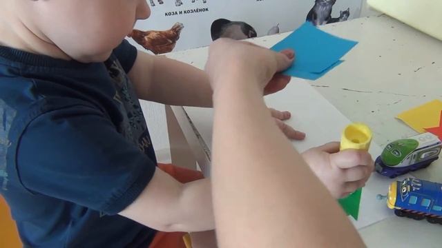 учим цвета красный синий желтый зеленый смотреть онлайн