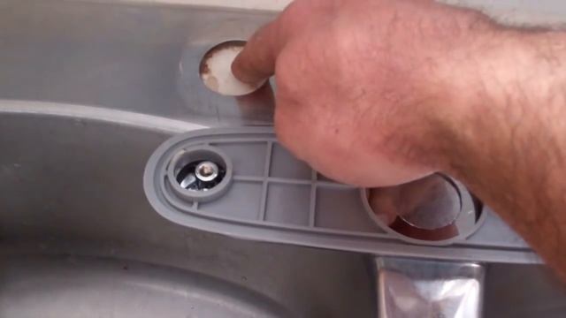 How to remove an old kitchen faucet and install a new one смотреть онлайн