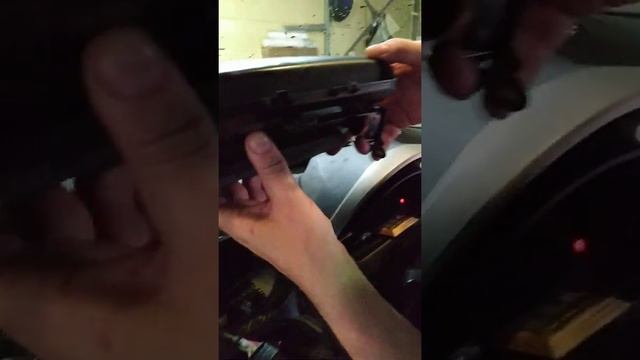 снятие монитора Тойота Сай 2010г