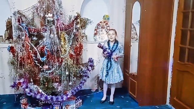 Пісня "Ялиночка" у виконанні Інни Перепаді. Вітаємо з наступаючим Новим роком 2021. смотреть онлайн