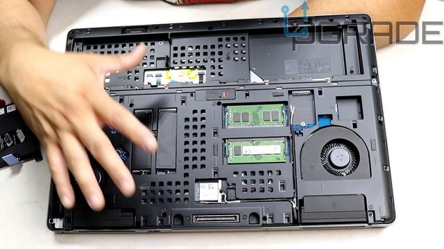 Dell Precision 7720 смотреть онлайн