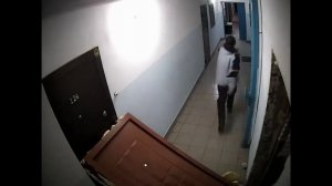 Камера в подъезде.  Дверь Часть 1