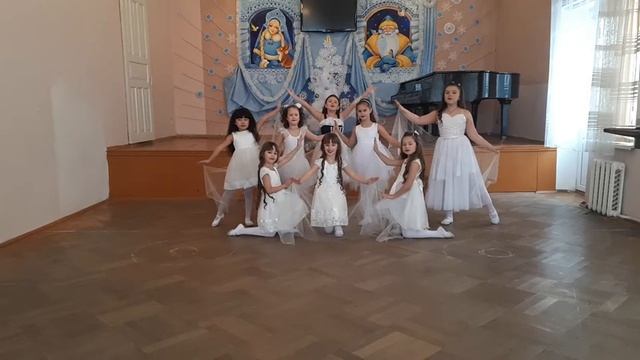 "ВАЛЬС СНЕЖИНОК" смотреть онлайн