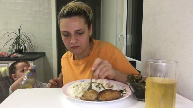 Мукбанг с Давидом? Котлеты с рисом❤️???