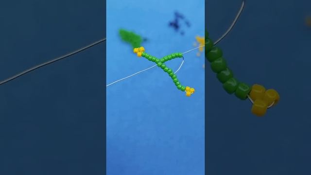 ?как сделать прыгуйщию лягушку из бисера ? смотреть онлайн