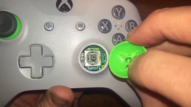 Fix Your Xbox Controller Thumb-sticks (without opening it up) смотреть онлайн