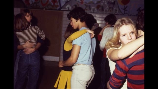 CHERRY GLAZERR - TEENAGE GIRL смотреть онлайн