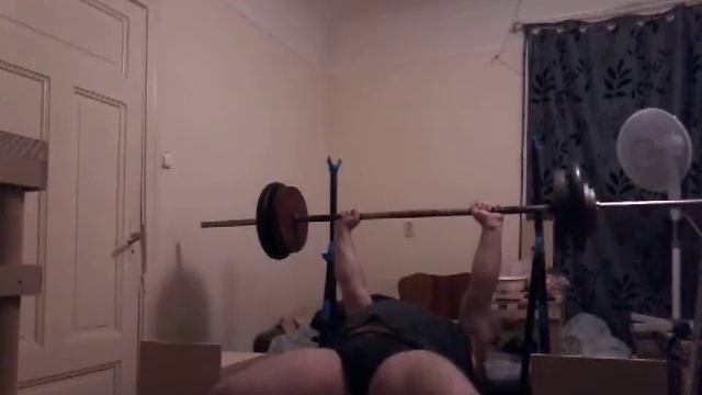 Жим лёжа 14серия, 3подход 100,5кг 1р,Svara stieņa spiešana guļus 14sērija, 3piegājiens 100,5kg 1 смотреть онлайн