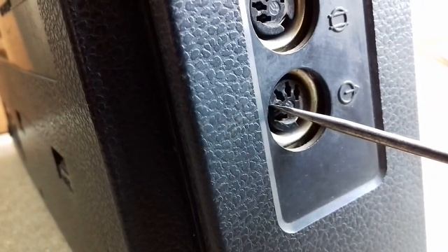 Подключение FM - радио к магнитофону КВАЗАР-303. Очень легко и очень просто. смотреть онлайн