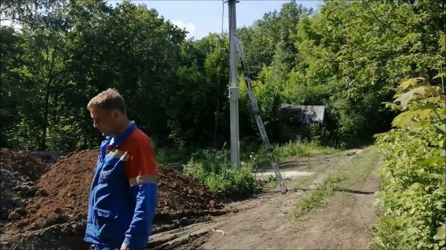 КУПИЛИ ЗАБРОШЕННЫЙ ДАЧНЫЙ УЧАСТОК. ПОДКЛЮЧАЕМ ИНТЕРНЕТ. #загороднаяжизнь .#купилизаброшеннуюдачу смотреть онлайн