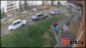 В Оренбурге 16-летний парень выпал из окна.