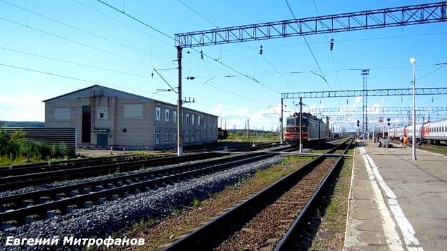Электровоз ВЛ10У-328 (ТЧЭ-38) прибыл на станции Узуново. смотреть онлайн