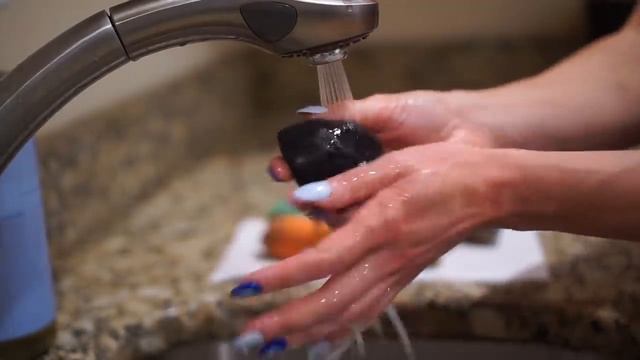 HOW TO CLEAN BEAUTY BLENDER! смотреть онлайн