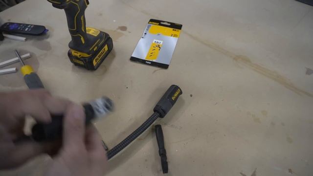 Accesorio Angular 4 en 1 de DeWalt смотреть онлайн