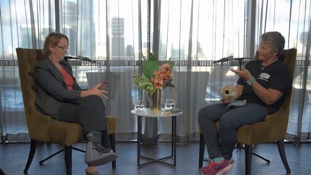 Wild n Fearless with Erica Hamp – Extraordinary past champion inspiring cleaning up our waterways смотреть онлайн