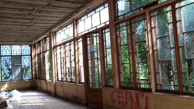 Южный фасад Голицынского дворца в Гаспре смотреть онлайн