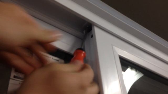Removing Sliding door panel смотреть онлайн