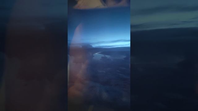 Молния и турбулентность смотреть онлайн