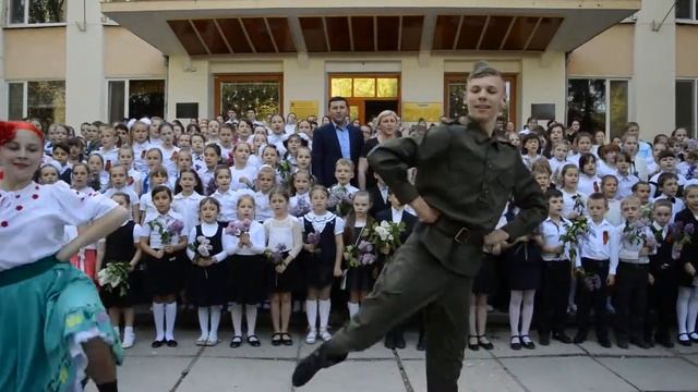 В преддверии Дня Победы феодосийцы исполнили песню «Катюша» смотреть онлайн