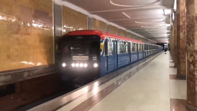 81-717/714.5М Перекраска Московский транспорт и 81-717/714.5М На станции Красносельская смотреть онлайн