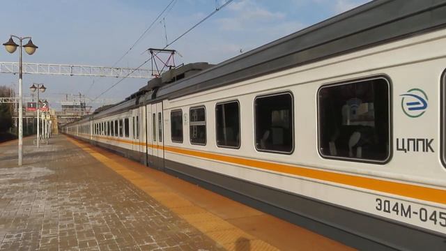 Электропоезда ЭД4М-0493/0452 ЦППК ЭС2Г-137 Ласточка станция Москва-Сортировочная Киевская 16.04.202 смотреть онлайн