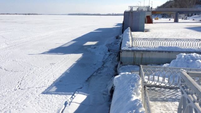 Другой вид на причал. Нижнекамск, п. Красный Ключ / Another view of the pier смотреть онлайн