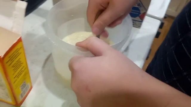 Обновки для сына✅Матвей жарит оладьи‼️Уже хочется супчика/Карниз на кухне// смотреть онлайн