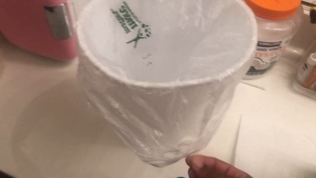 How To FEED a Ball Python FROZEN Thawed | Tips for Feeding PICKY Ball Pythons | Cleanup Included | смотреть онлайн