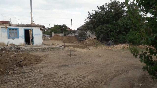 Строим дом. День 3. Выгребная яма+котлован. смотреть онлайн