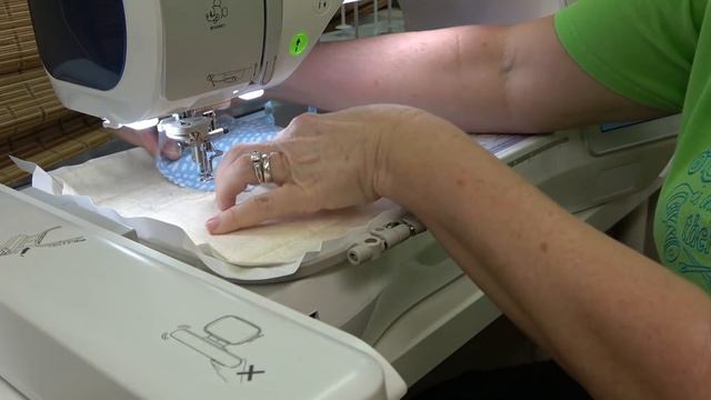 Pt 1-Beginner Machine Embroidery Tutorial, SweetPea Designs Dachshund Tote, Join Me-Mistakes & All! смотреть онлайн