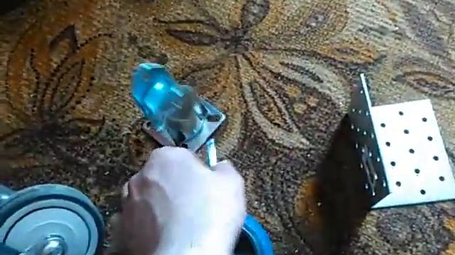 Ремонт чемодана на колесах. Новые колеса. смотреть онлайн