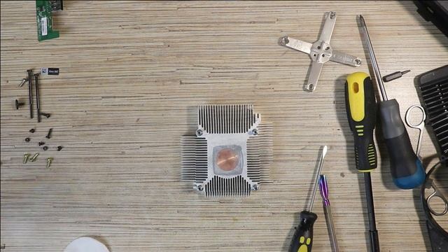 Xbox 360. Чистка от пыли и замена термопасты. смотреть онлайн