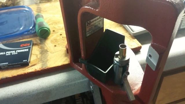 Reloading 9mm on Hornady Lock n Load Classic смотреть онлайн