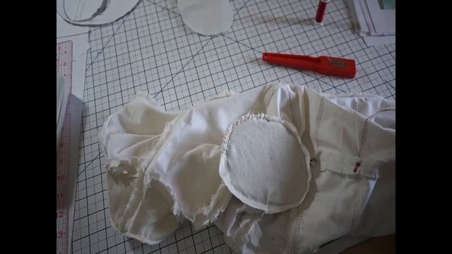 Making a dress form to my exact measurements | Bootstrap Fashion DIY Dress Form tips смотреть онлайн