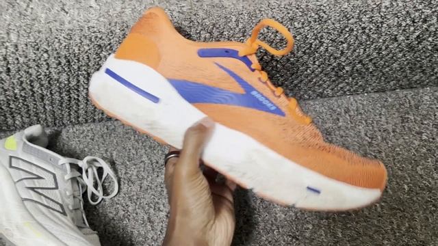 Brooks Ghost Max vs New Balance 1080 v13 Review: Battle of the max-stack plush daily trainers смотреть онлайн