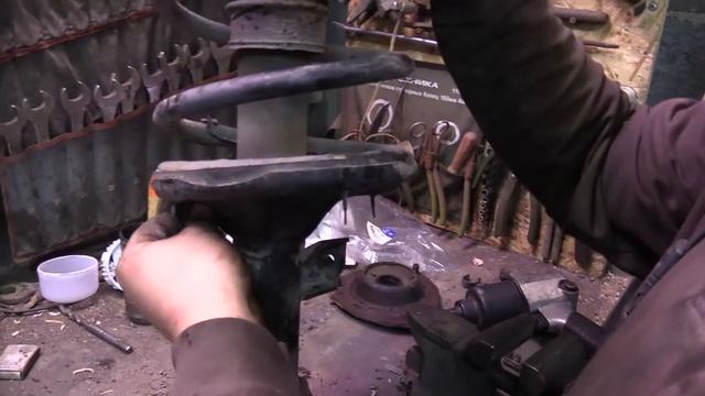 замена передних опорных подшипников подвески на авто: SANTA FE SM смотреть онлайн