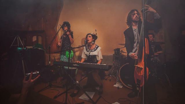 Absent Sunday - Lost (lyrics video) смотреть онлайн