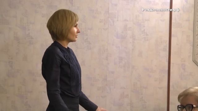 Глава Ревды представил коллективу гимназии № 25 нового директора смотреть онлайн