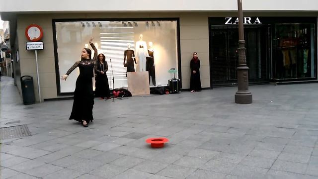 Flamenco en la Campana de Sevilla por mibatadelunares com смотреть онлайн