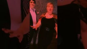 Никто нас в церкви не венчал