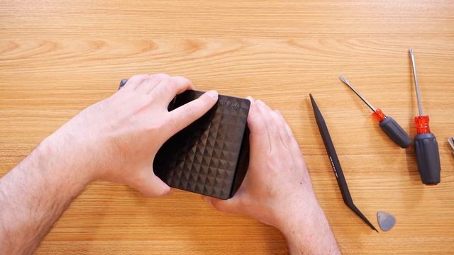 How to Open External Hard Drive | Shucking Seagate Expansion 10TB смотреть онлайн