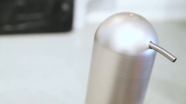 Диспенсер для мыла PENGUIN CADDY Soap Pump UMBRA смотреть онлайн