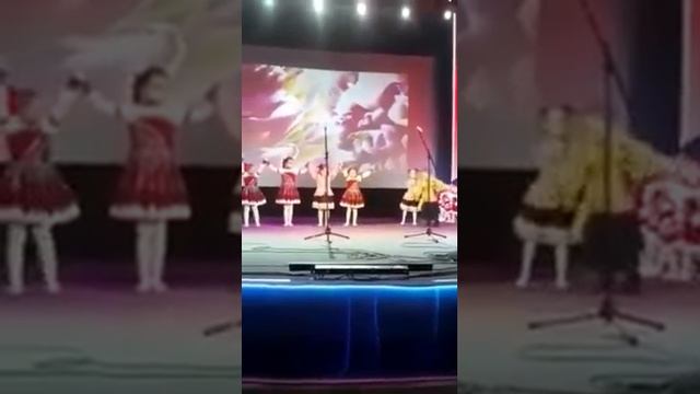 Танец "Веселые парни!" смотреть онлайн