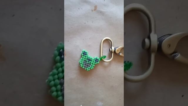 Навый брелок #лягушка #брелок смотреть онлайн