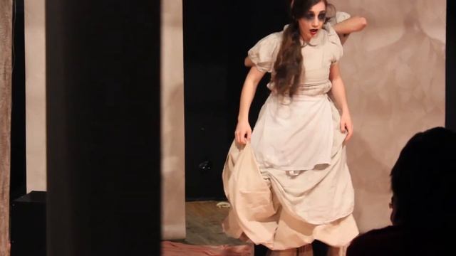 ТеАрТ Ж Жене Служанки смотреть онлайн