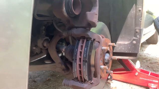 2003-2007 Honda Accord Break changing Break Pads *EASY* BEGINNERS смотреть онлайн