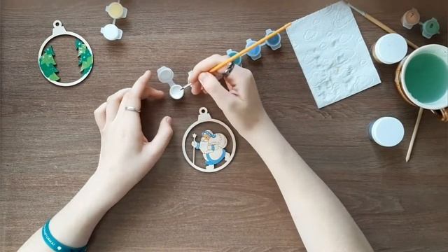 Ёлочная игрушка "Дед Мороз с мешком" | Мастерютки смотреть онлайн