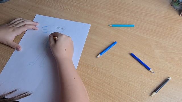 София рисует Соника очень круто смотреть онлайн