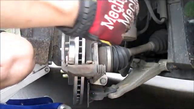 How to Change Brake Pads 2006-11 Chevrolet HHR & Chevy Cobalt Brake Pads and Brake Rotors смотреть онлайн
