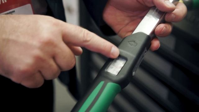 Что такое правильный моментный ключ: предложено решение проблемы с обслуживанием боевой авиации смотреть онлайн
